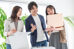 【ホワイトペーパーの作り方】手順や種類、読まれるためのコツを解説