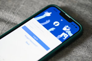 インスタとフェイスブックを連携する方法・解除する方法は?連携できない場合やデメリットも調査!