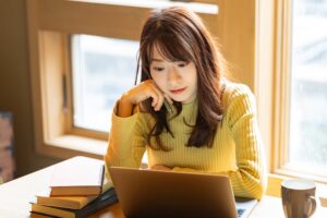 TikTokをアプリなしで見る方法は? ブラウザでの視聴方法をご紹介します