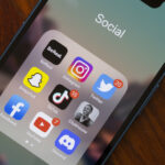 TikTokアカウントは複数作れる?作り方や注意点を解説!