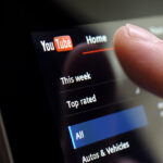 【YouTube】10万回再生されると収入はいくら？ YouTubeの収入の仕組みについて解説します