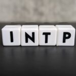 【MBTI診断】INTP（論理学者）タイプの特徴と性格分析は？その理解と活用法を徹底解説します