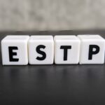 【MBTI診断】ESTP(起業家)の特徴と魅力は?恋愛・仕事・人間関係での適性もご紹介