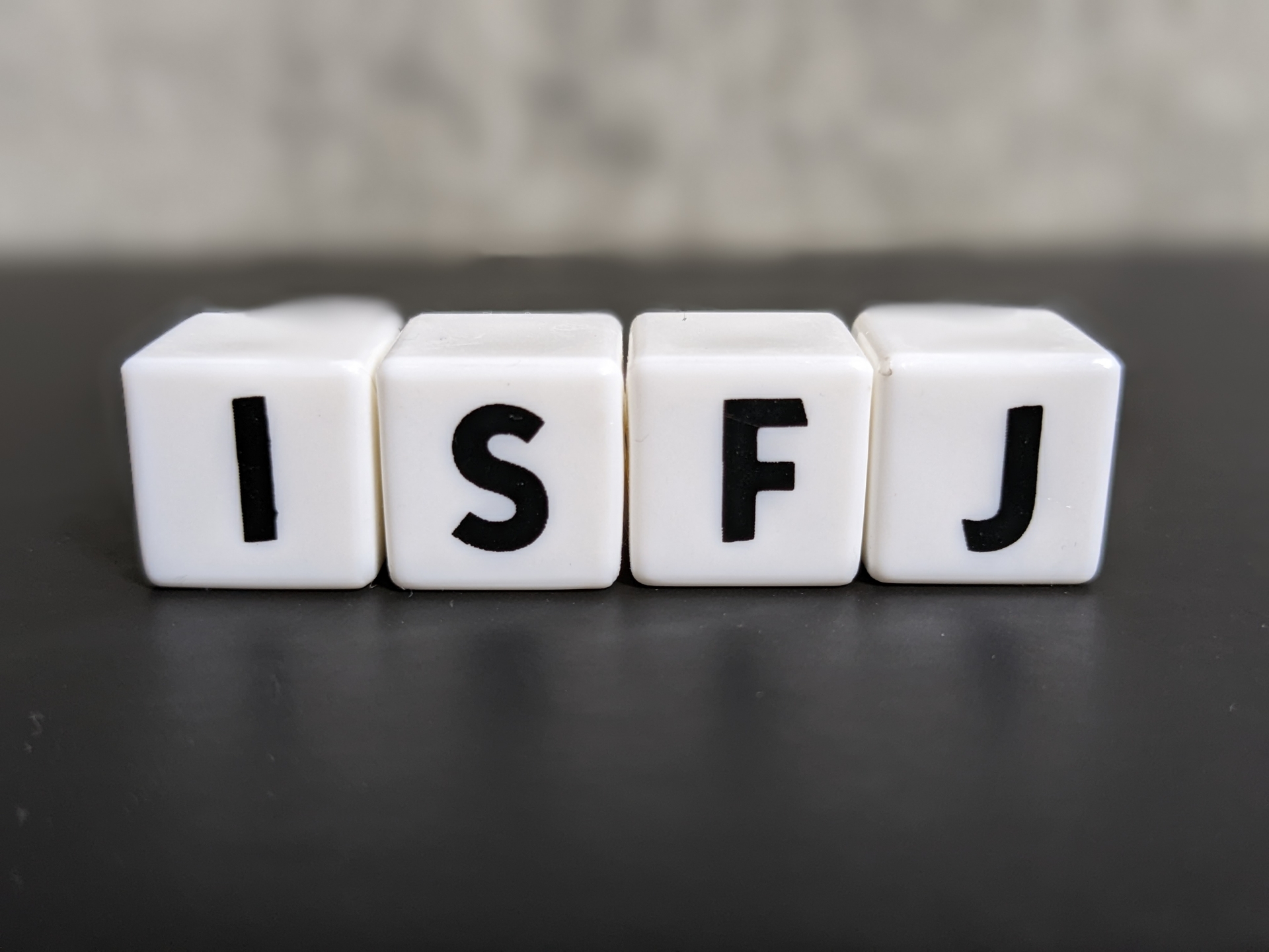 【MBTI診断】 ISFJ（擁護者）の性格は？その特徴と強み・弱みを徹底解説します