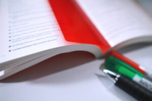 赤シートを使った暗記方法とは？ 勉強方法や赤シートのメリットを紹介