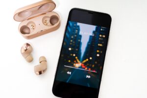インスタにない曲を使う方法を徹底解説