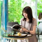 「のんびり過ごす」の英語スラングは?のんびりまったりなどのフレーズも紹介します